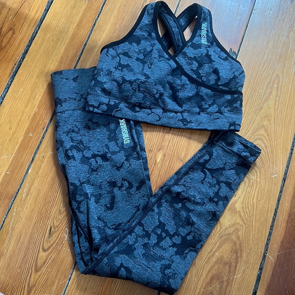 Gymshark Black Heather Seamless Leggings & Sports Bra Set